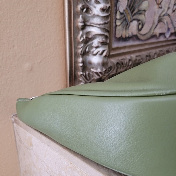 Lucien Piccard Leather Bag - Picture 8 of 16